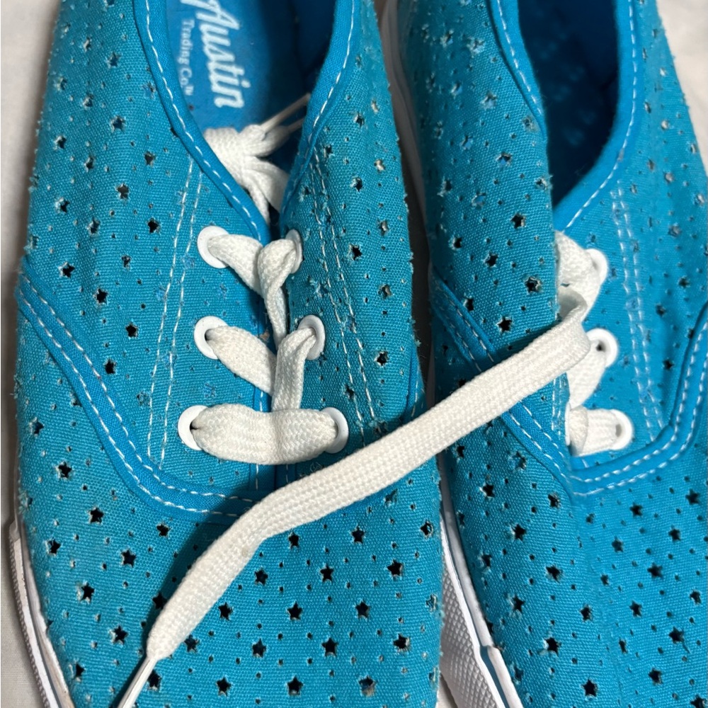 Kids Blue Star Pattern Shoes - Picture 3 of 7